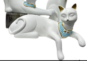 CAT LYING WHITE 