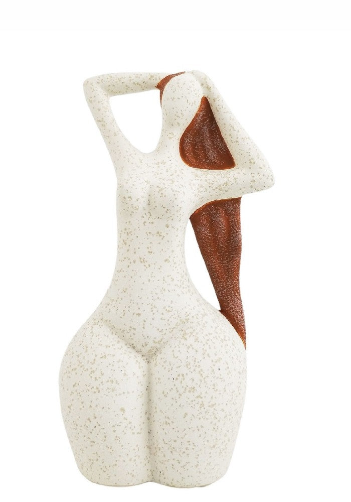 JENNA GIRL ORNAMENT TERRACOTTA & SAND [Sz:Small]